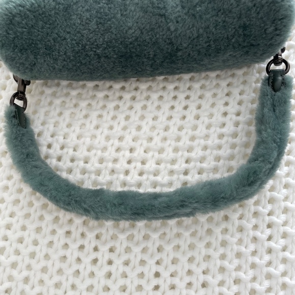 Coach Tabby Shoulder Bag 26 In Shearling - Picture 13 of 14